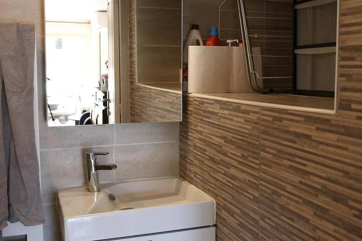 Appartement entier, Appart  40m² avec jardin Transport à 200 m La Montre parking privé /wifi in Marseille, Côte méditerranéenne (France)
