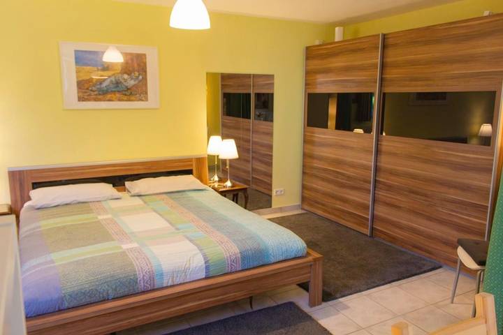 Ferienwohnung für 6 Personen, mit Ausblick und Garten, kinderfreundlich in Kaiserslautern - 4