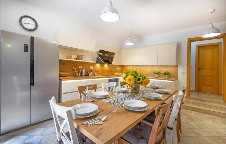 Location de vacances pour 12 personnes, avec jardin et piscine à Koper - 4