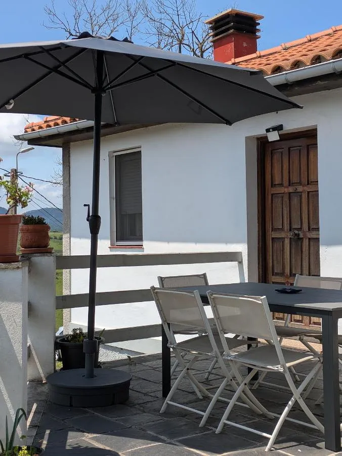 Apartamento de vacaciones para 2 personas, con terraza además de vistas y jardín - 1