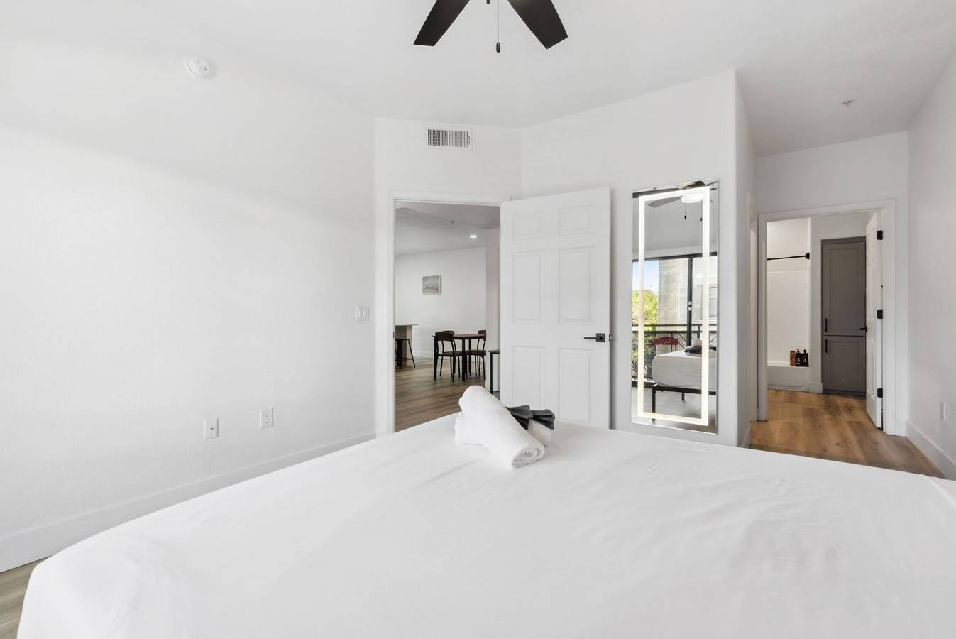 Entire apartment, Cozysuites Glendale - Westgate with pool 08 in Glendale, Maricopa County