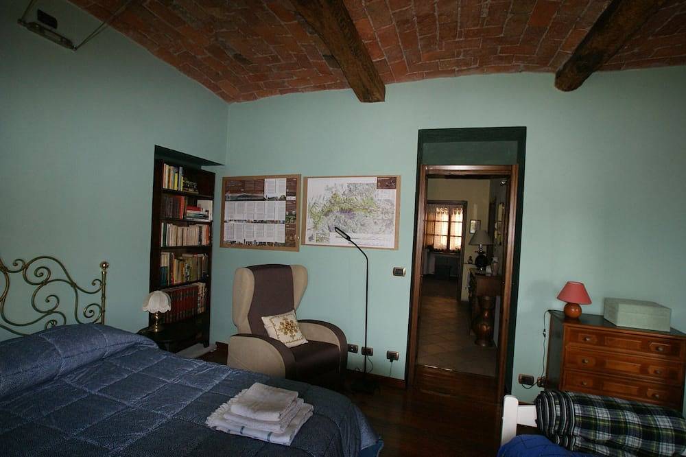 Ganze Wohnung, Historic home in the heart of the medieval village of Avigliana in Avigliana, Turin Provinz