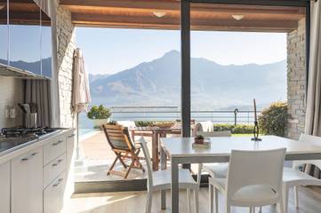 Cottage pour 3 personnes, avec vue et terrasse ainsi que jardin et piscine à Vercana