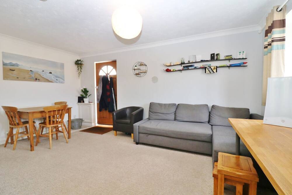 Charming 1 bed detached coach house in peaceful Locks Heath with super fast Wifi in Fareham, Hampshire