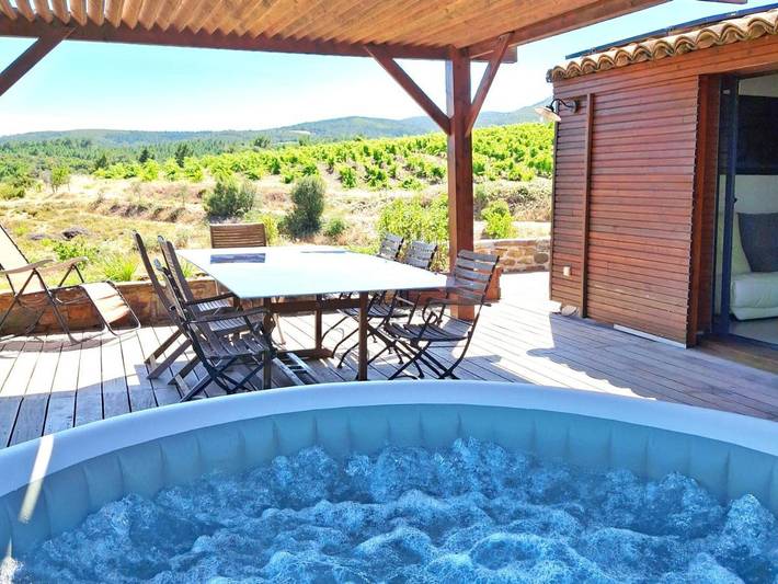 Location de vacances pour 9 personnes, avec vue et jardin à Berlou - 2
