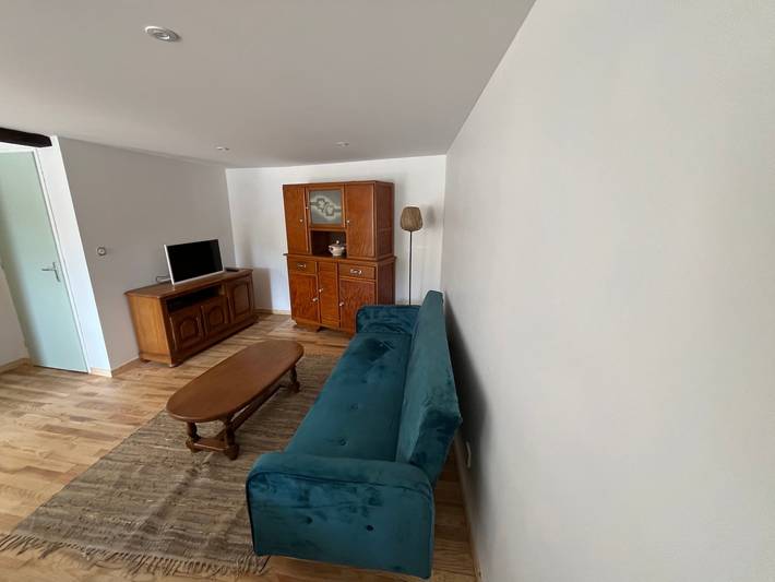Holiday Home 'Gîte Les Hirondelles' with Shared Terrace in Saint-Alban-d'Ay, Tournon-sur-Rhône region