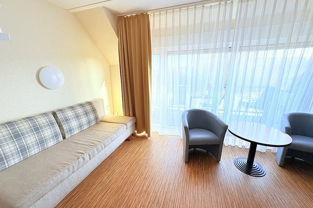 Ganze Wohnung, Ferienwohnung 52 – Idyllisches Apartment für 5 mit zwei Schlafbereichen & Wlan in Buschvitz, Bergen auf Rügen und Umgebung