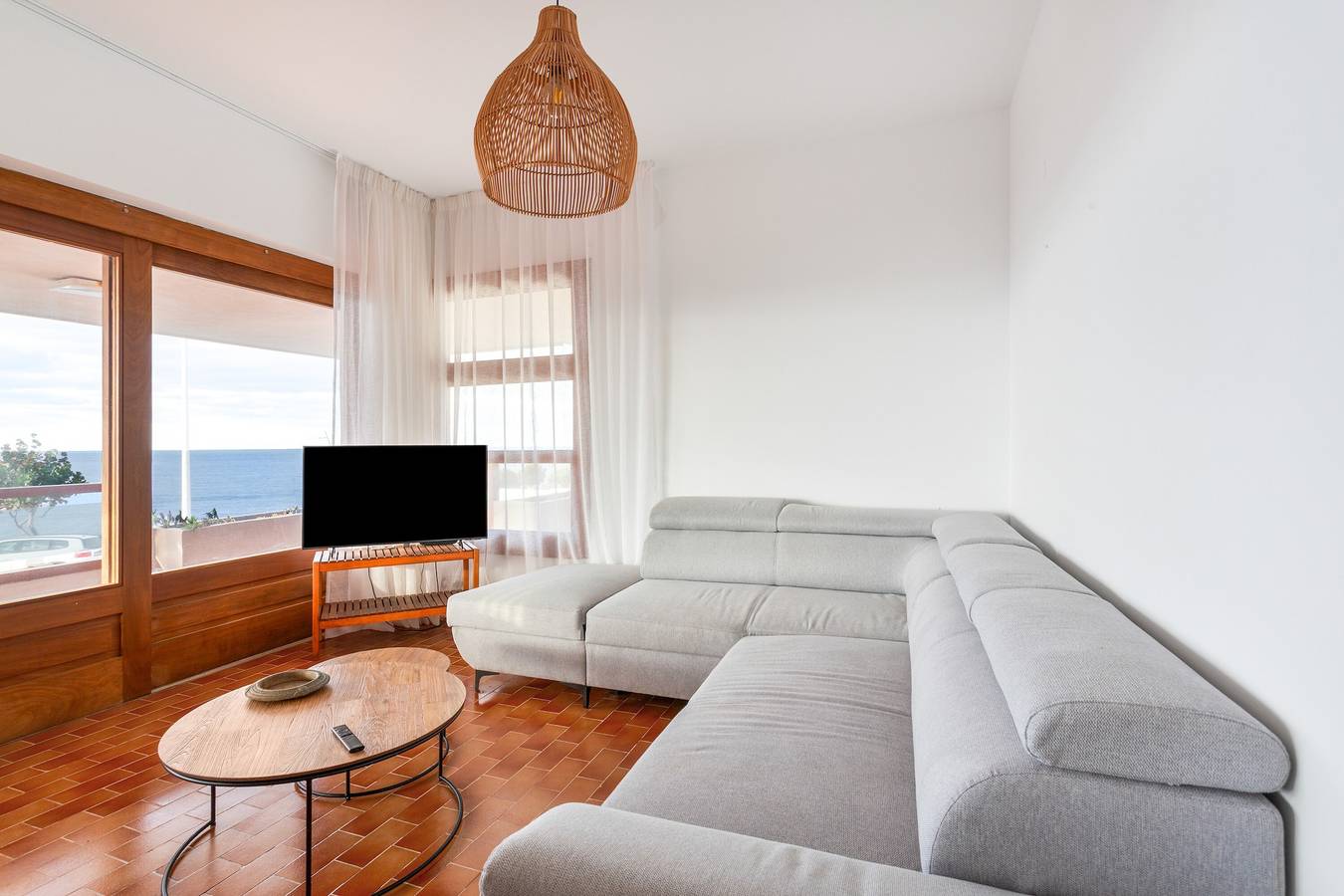 Appartement entier, Karat Villa Bajamar Seaview : Élégance nordique et chaleur indonésienne in Bajamar, San Cristóbal de La Laguna