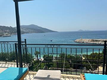 Chambre d’hôte pour 3 personnes, avec terrasse à Kalkan