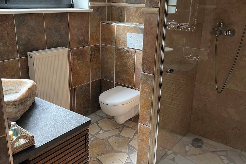 Ganze Wohnung, Exklusives Ferienappartement mitten in den Weinrebenfeldern der Südpfalz in Oberotterbach, Südliche Weinstraße