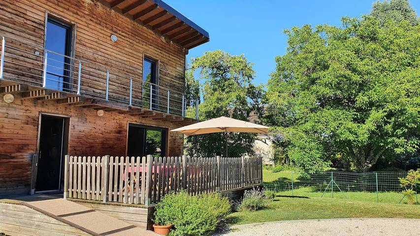 Gîte pour 13 personnes, avec jardin et balcon