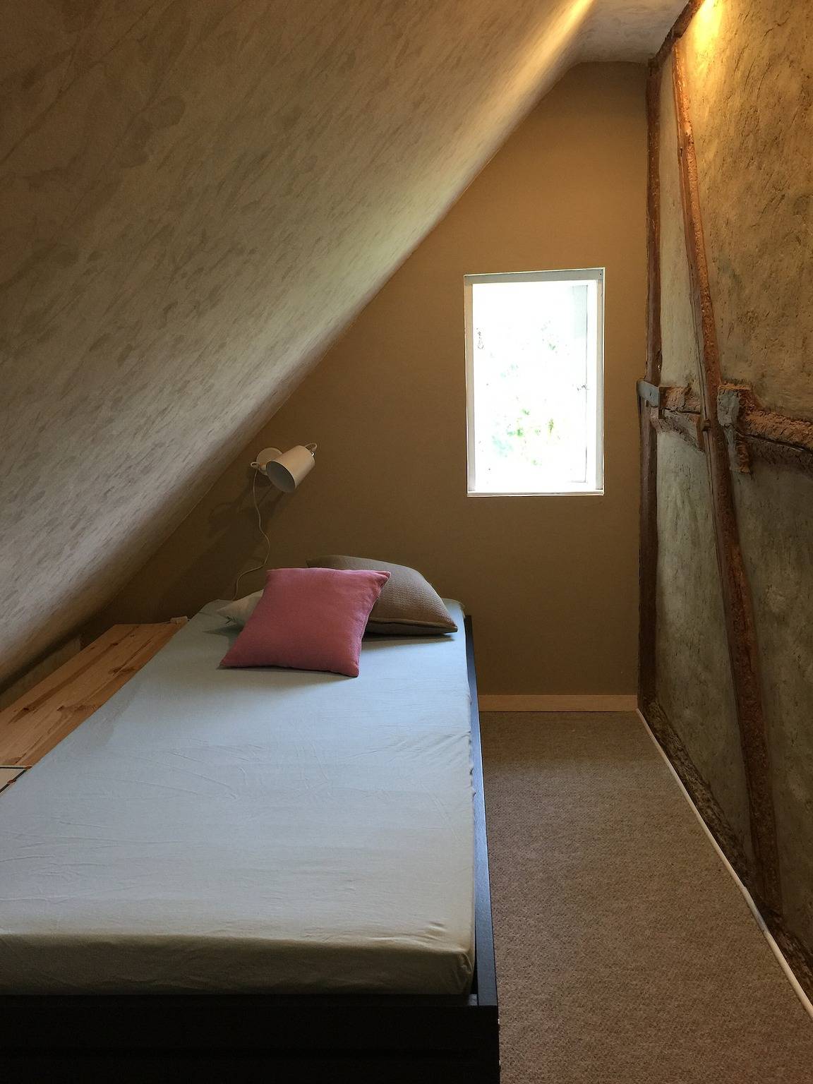 Ganze Wohnung, Ferienwohnung 'Schwalbennest' mit gemeinsamer Terrasse, gemeinsamem Garten und Wi-Fi in Wredenhagen, Müritz