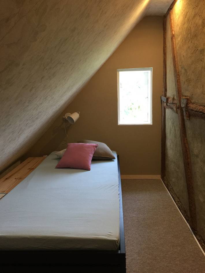 Ganze Wohnung, Ferienwohnung 'Schwalbennest' mit gemeinsamer Terrasse, gemeinsamem Garten und Wi-Fi in Wredenhagen, Müritz
