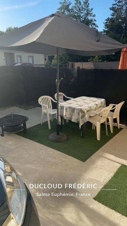 Location de vacances pour 6 personnes, avec Terrasse à Sainte-Euphémie