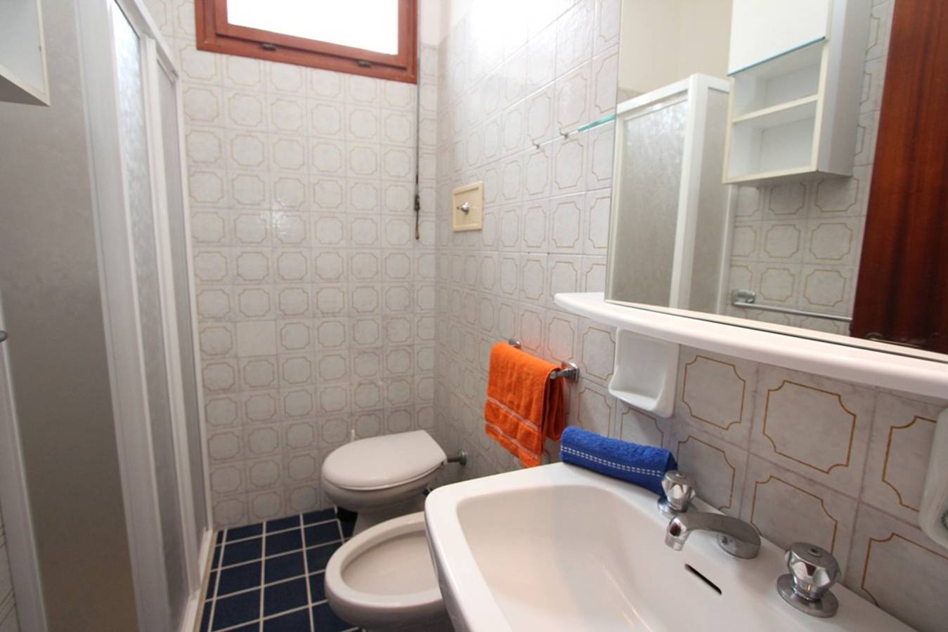 Appartement entier, Maison lumineuse avec jardin proche de la plage - Beahost in Bibione, Province de Venise