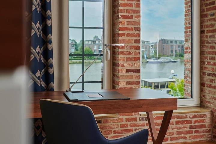 Hotel für 2 Personen, mit Terrasse und Sauna in Leer