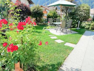 Gîte pour 4 personnes, avec vue et jardin à Carisolo
