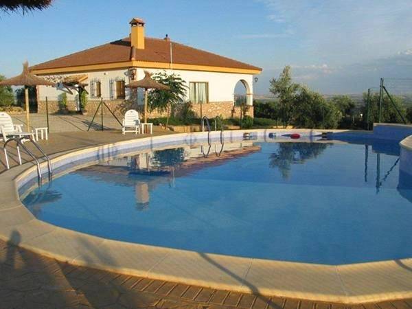 Casa rural para 24 personas, con piscina y jardín además de vistas y vistas al lago en Hornachuelos - 2