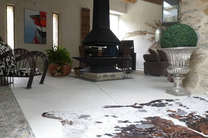 Gîte pour 4 personnes, avec jardin et terrasse à Savoillan