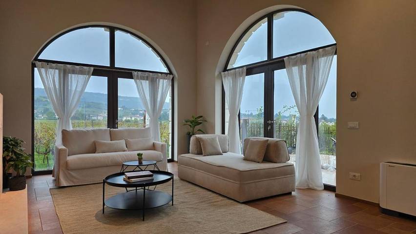 Agriturismo per 2 persone, con giardino e panorama in Negrar di Valpolicella