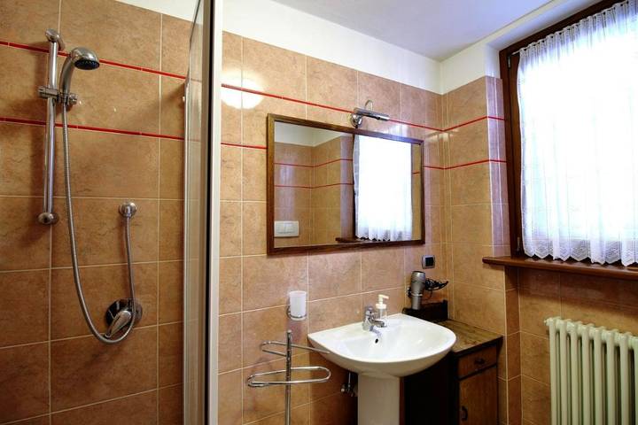 B&B für 4 Personen, mit Balkon und Ausblick, kinderfreundlich in den Dolomiten - 3