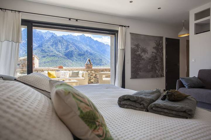 Gîte pour 4 personnes, avec jardin et terrasse à Moltifao - 2