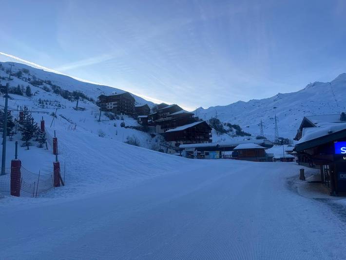 Gîte pour 13 personnes, avec balcon et vue sur le lac, animaux acceptés dans Les Trois Vallées - 3