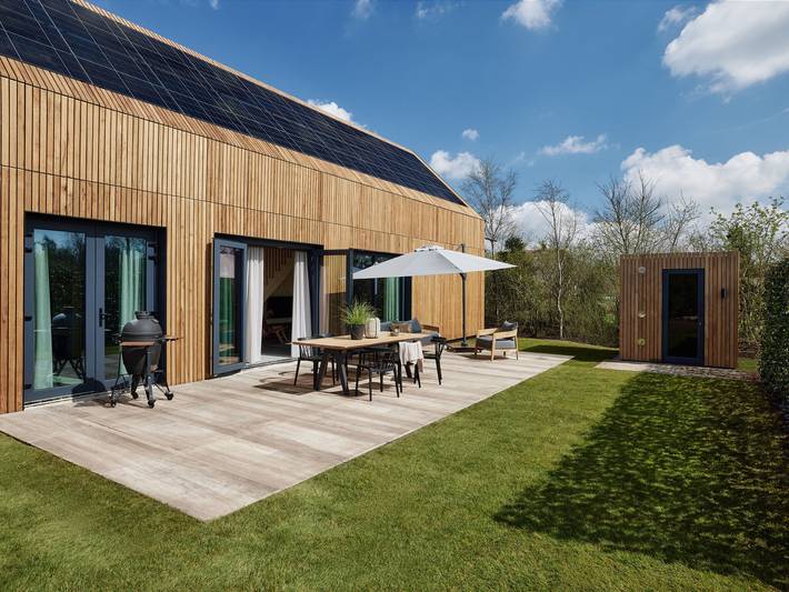 Vakantiehuis voor 6 personen, with tuin and zwembad as well as sauna and terras, kindvriendelijk in Appelscha