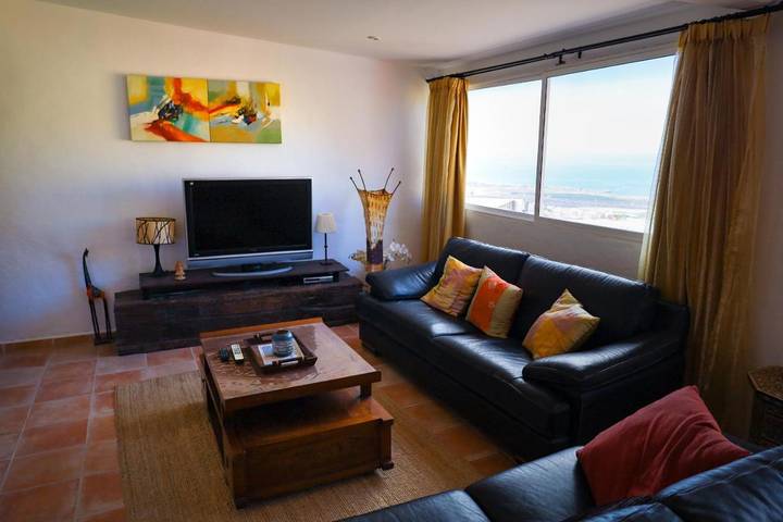 Location de vacances pour 5 personnes, avec terrasse et piscine ainsi que jardin et sauna dans Los Menores - 3