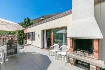 Vacation Rental for 6 Guests in Lake Lugano, Picture 1