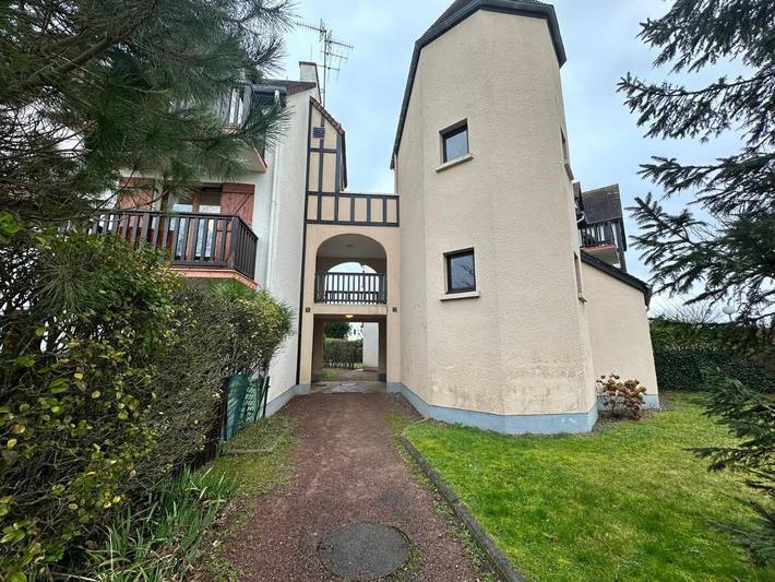 Gîte pour 2 personnes, avec terrasse dans Plage du Hôme - 4