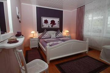 Bed And Breakfast für 2 Personen in Ockfen, Landkreis Trier-Saarburg, Bild 1