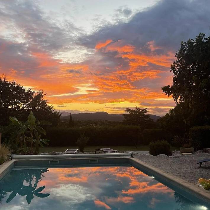 Location de vacances pour 6 personnes, avec jardin et piscine à Lézan - 2