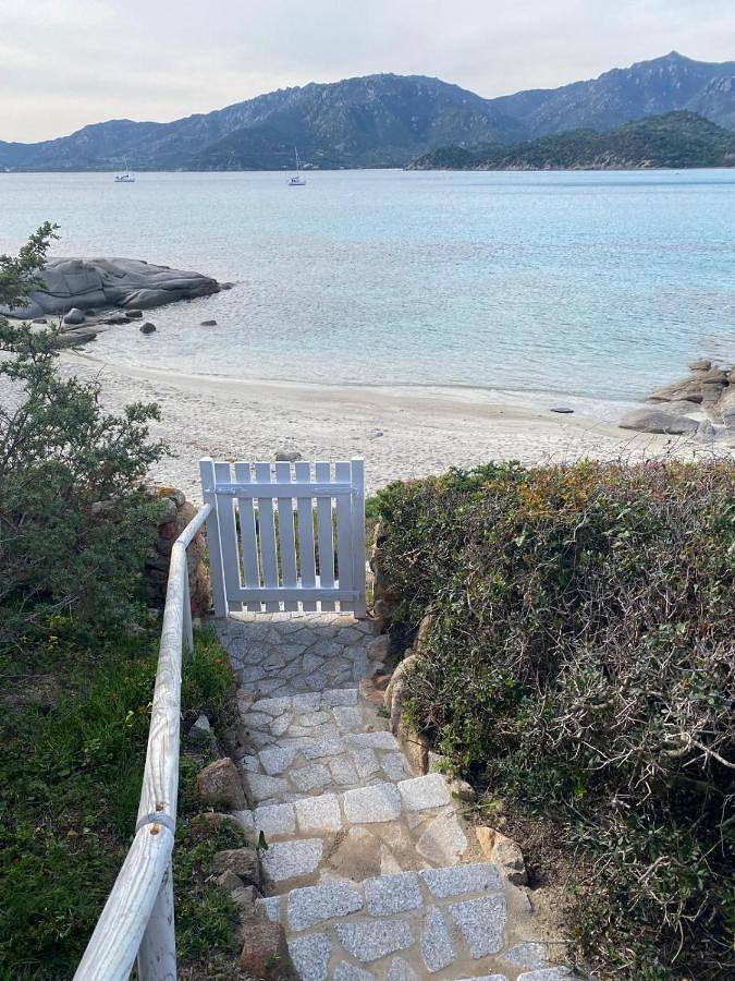 Ferienhaus für 9 Personen, mit Ausblick und Garten in Villasimius