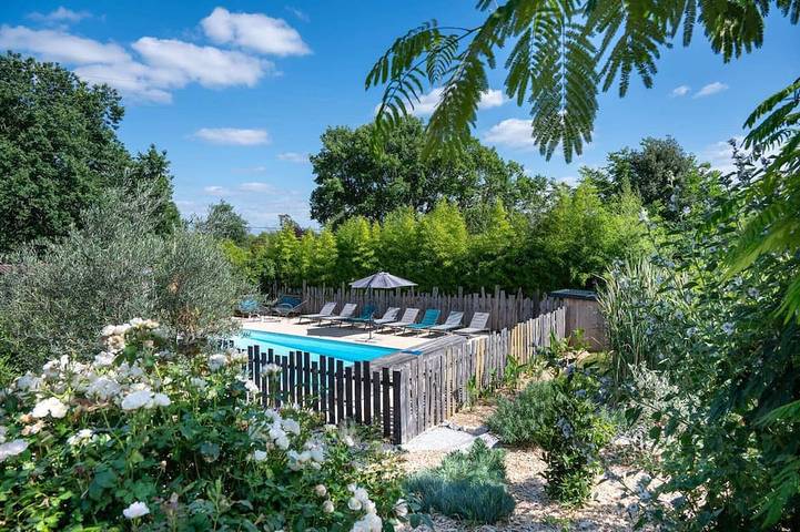 Gîte pour 2 personnes, avec piscine et jacuzzi dans le Gers