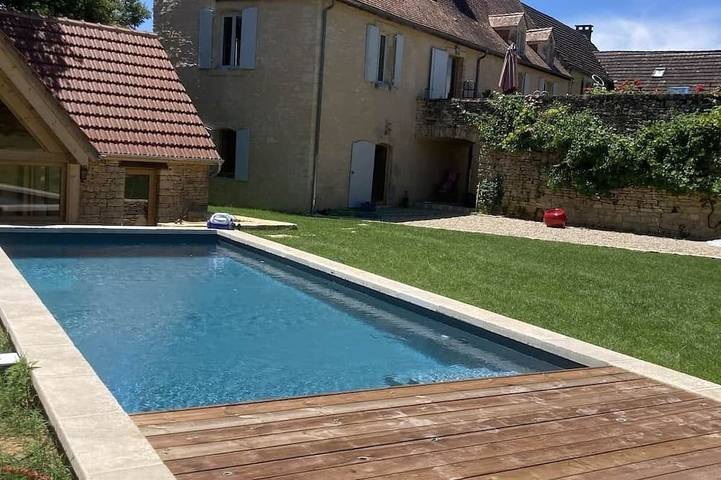 Location de vacances pour 10 personnes, avec piscine et jardin à Bouzic