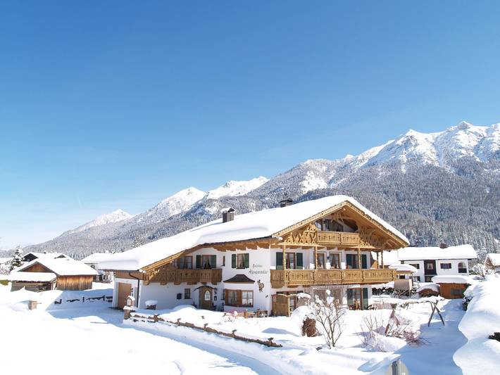 Ferienwohnung für 2 Personen, mit Balkon und Ausblick in Krün - 2