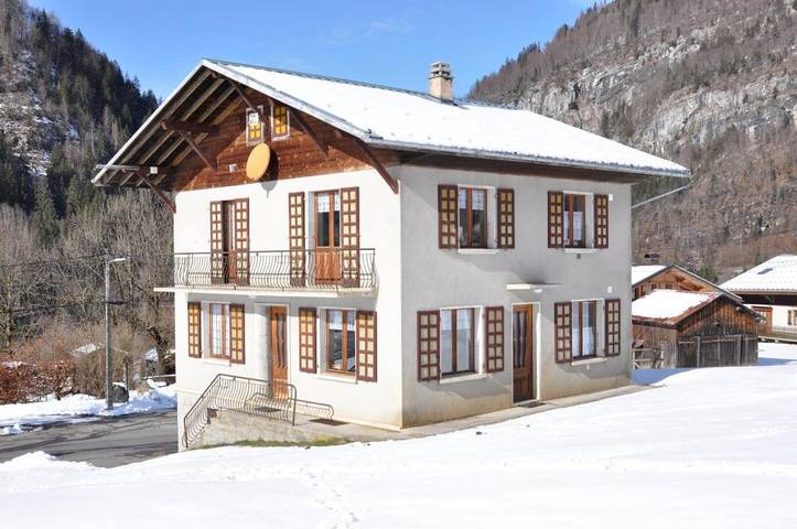 Chalet pour 8 personnes, avec Terrasse ainsi que Jardin et Vue