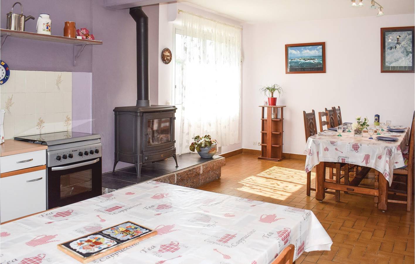 140 m2 apt avec parking, TV, feu de camp et jardin près de Ploubezre et Le Léguer in Ploubezre, Ceinture Dorée