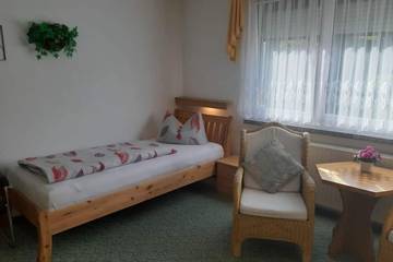 Bungalow für 4 Personen in Geschwenda, Thüringer Wald, Bild 2