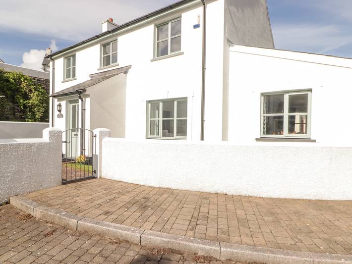 Cottage for 8 people, with Garden in Little Haven