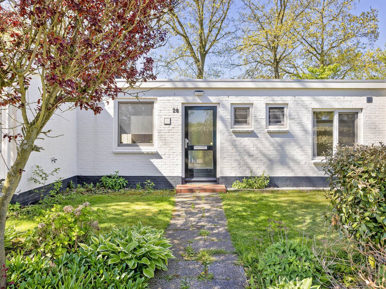 Strandhuis met heerlijke tuin in het groen in Groot Valkenisse, Biggekerke