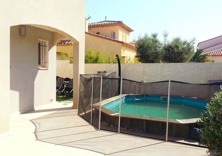 Location de vacances pour 10 personnes, avec jardin ainsi que piscine et vue, animaux acceptés à Latour-Bas-Elne