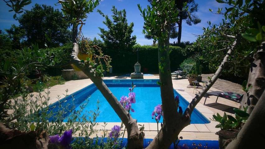 Appartement de vacances pour 2 personnes, avec vue ainsi que jardin et piscine