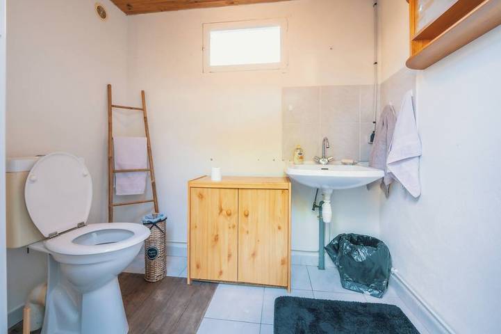 Charming house 50 m2 on cellar renovated with air conditioning 10 minutes from Cluny + green space in La Vineuse sur Fregande, Mâcon und Umgebung