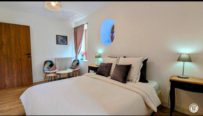 Location de vacances pour 2 personnes, avec terrasse et piscine à Nuits-Saint-Georges - 2