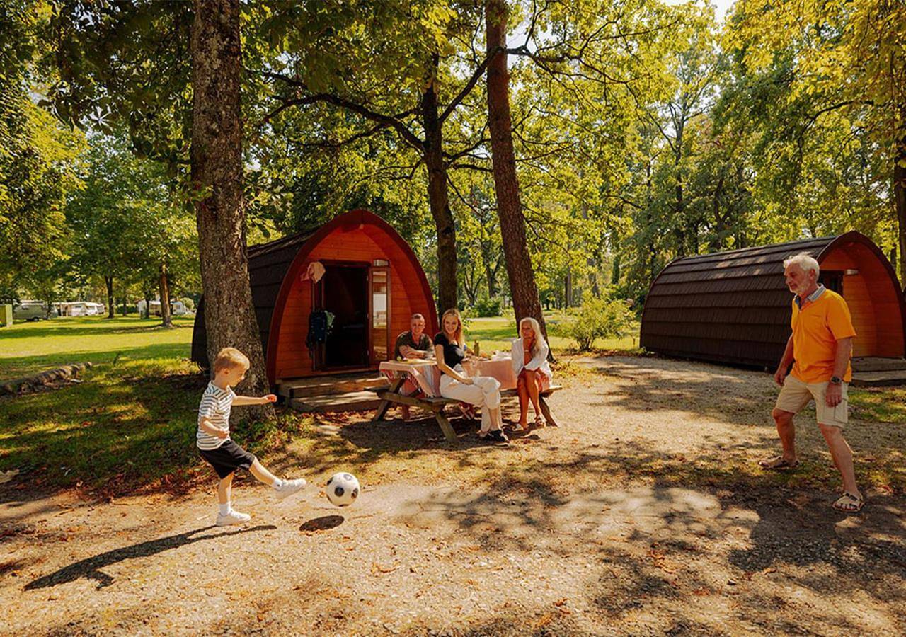 Azur Waldcamping Auwaldsee in Ingolstadt, Oberbayern