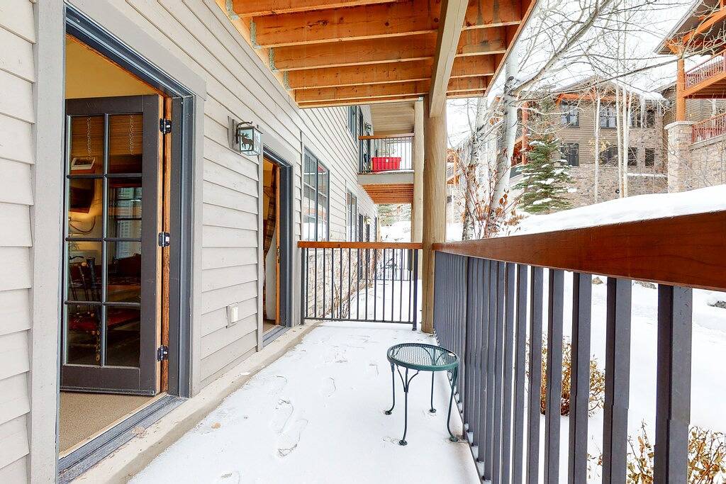 Ganze Wohnung, Quaint mountain condo w/two fireplaces, mountain views, balcony & great location in Jackson (WY), Grand Teton Nationalpark