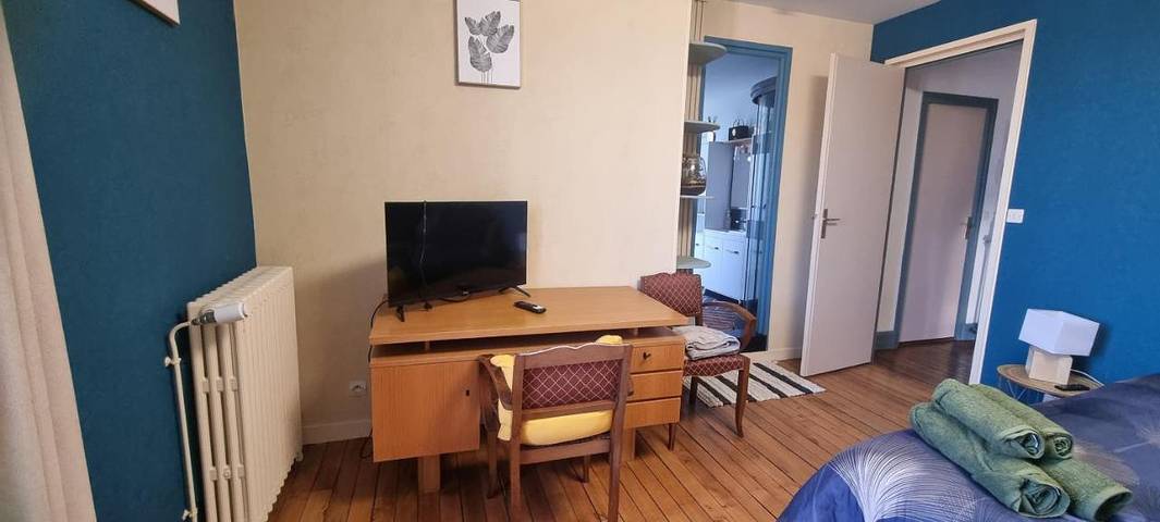 Location de vacances pour 2 personnes, avec Jardin et Vue à Sancergues