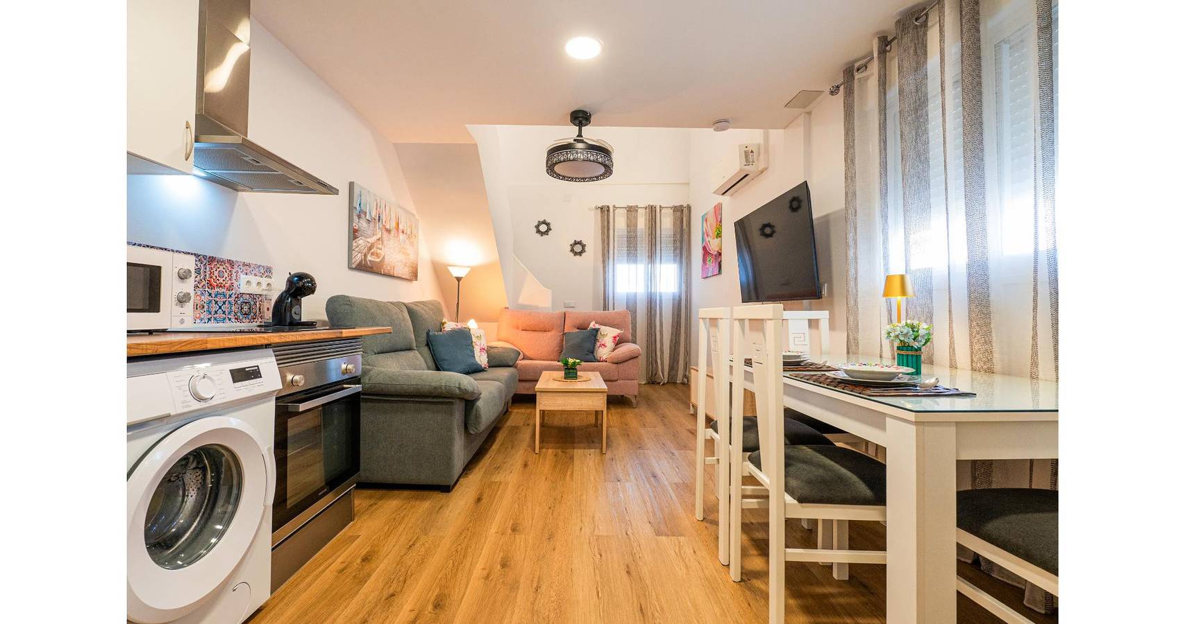 Entire apartment, Holiday apartment for 4 people with terrace in Chipiona, Costa de la Luz